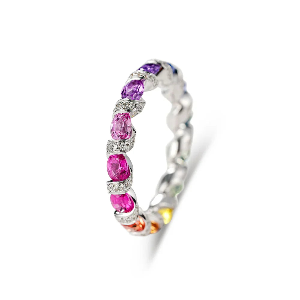 The Ultimate Guide to Engagement Rings for Fat Fingers: Flattering Styles & Expert Tips